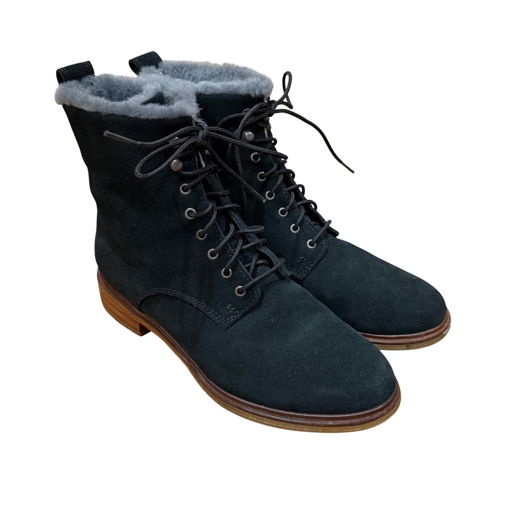 Clarks Black Suede Chukka Boots Women 8M Sherpa Lined Lace Up Flat Ankle Boots